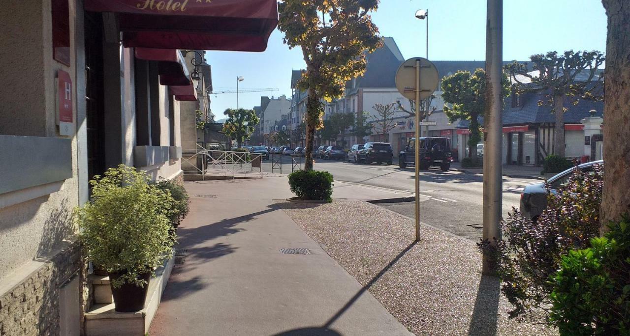 Hotel Le Chantilly Deauville Exterior photo